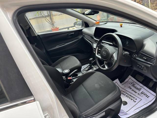 https://images10.gaadi.com/usedcar_image/4548568/original/49da63ec1f56828b01bb29cf55dc74ae.jpg?imwidth=6402