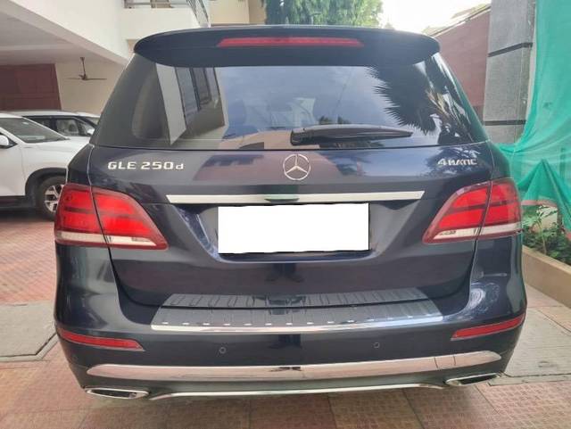 https://images10.gaadi.com/usedcar_image/4548584/original/processed_eda15903-4c0a-4b27-9d25-1d05fcf9b486.jpeg?imwidth=6401