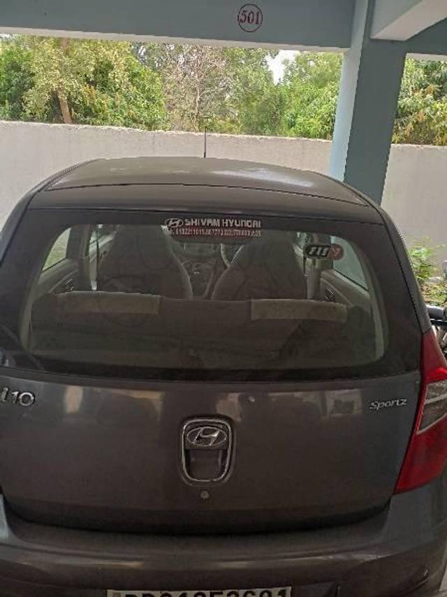 https://images10.gaadi.com/usedcar_image/4548601/original/processed_8019fac4-6df7-4e5e-858e-c3814b945e82.jpg?imwidth=6402