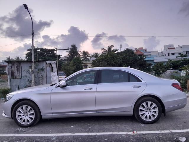 https://images10.gaadi.com/usedcar_image/4548605/original/91bb9d5db965bff0d9af13beaedf3572.jpg?imwidth=6402