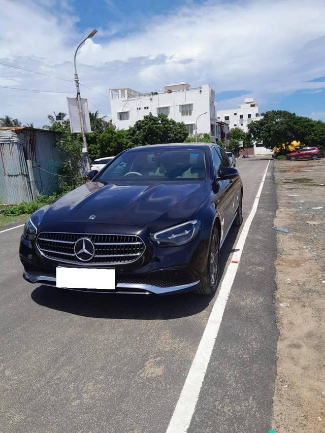 https://images10.gaadi.com/usedcar_image/4548625/original/processed_513f90ac99a0380dcb8b6568cdad1e99.jpg?imwidth=6402