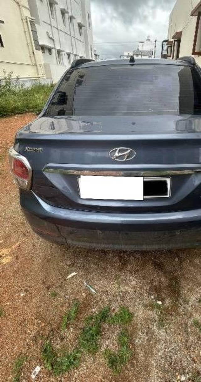 https://images10.gaadi.com/usedcar_image/4548629/original/processed_ed39d52d-f993-4808-aa44-3d3ad1ad1b1d.jpeg?imwidth=6401