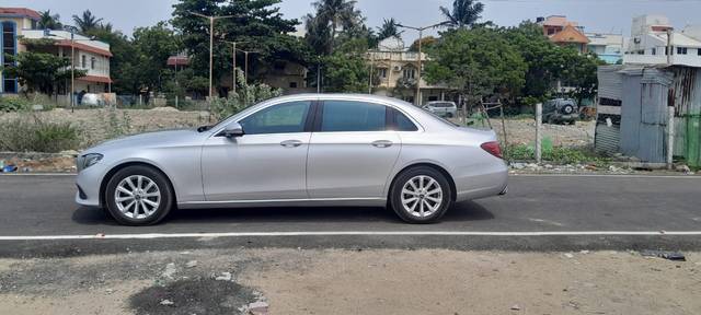 https://images10.gaadi.com/usedcar_image/4548638/original/5f380acbf3c4c0a0887dde0b0f3583bb.jpg?imwidth=6402