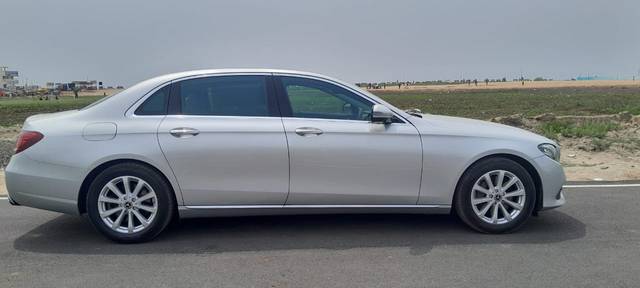 https://images10.gaadi.com/usedcar_image/4548638/original/abef739ad4f9af531ead4123ad88c94a.jpg?imwidth=6401