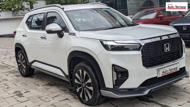 https://images10.gaadi.com/usedcar_image/4548647/original/e03cdc2a4d61182a5d9c3f7e8fd70cd5.jpg?imwidth=6400