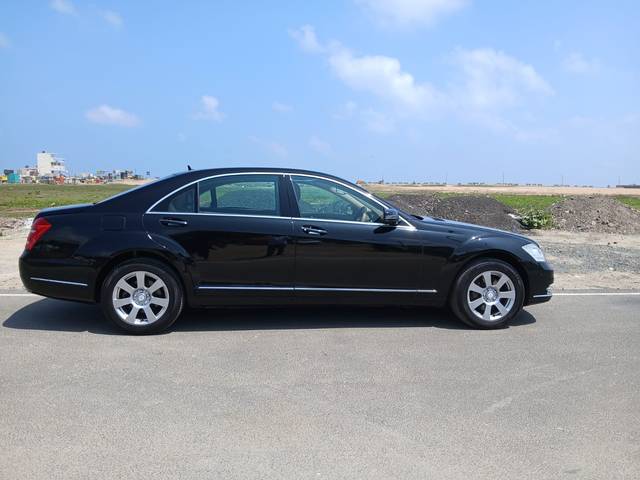https://images10.gaadi.com/usedcar_image/4548649/original/0830395b5582f13f6079bd02f00bf75e.jpg?imwidth=6401