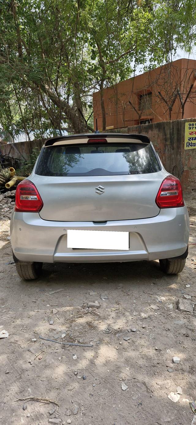 https://images10.gaadi.com/usedcar_image/4548651/original/processed_c3d627eca3bc6c97af87775ae34d413b.jpg?imwidth=6402