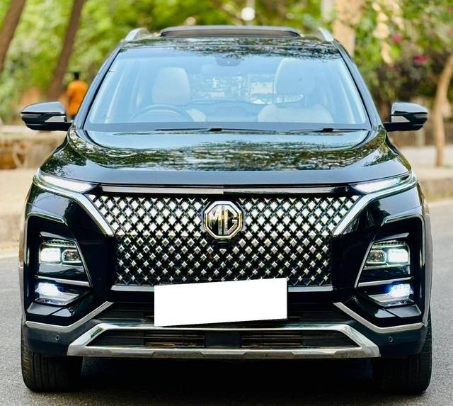 https://images10.gaadi.com/usedcar_image/4548658/original/processed_ff4f115872ef0277f5a8591c79f9b8bc.jpg?imwidth=6401