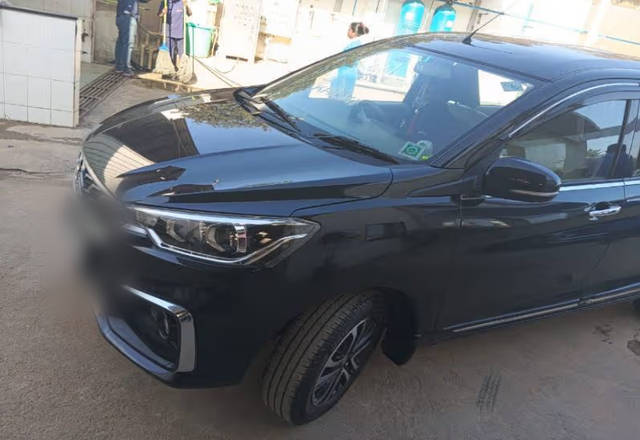 https://images10.gaadi.com/usedcar_image/4548661/original/29d11bf0-5114-4ee1-9947-ac31af6d23b4.?imwidth=6401