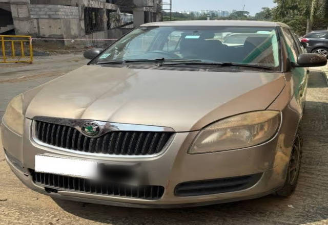 https://images10.gaadi.com/usedcar_image/4548662/original/15e53ec2-4abc-419e-8498-13a48e4a3fd5.?imwidth=6400