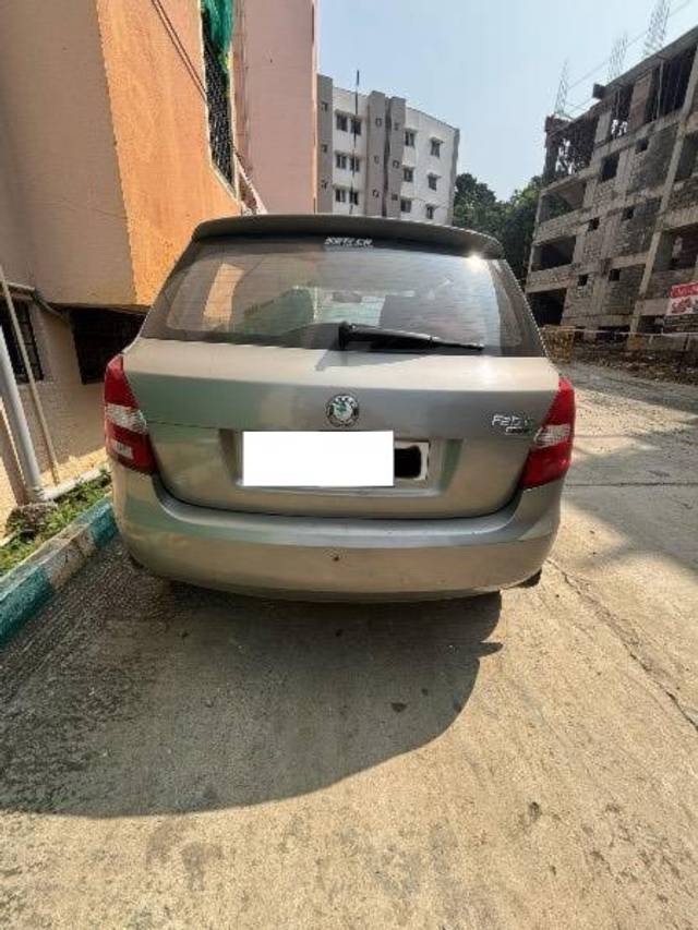 https://images10.gaadi.com/usedcar_image/4548662/original/processed_667236f8-ad5e-4731-8181-63bc4baf6a40.jpeg?imwidth=6402