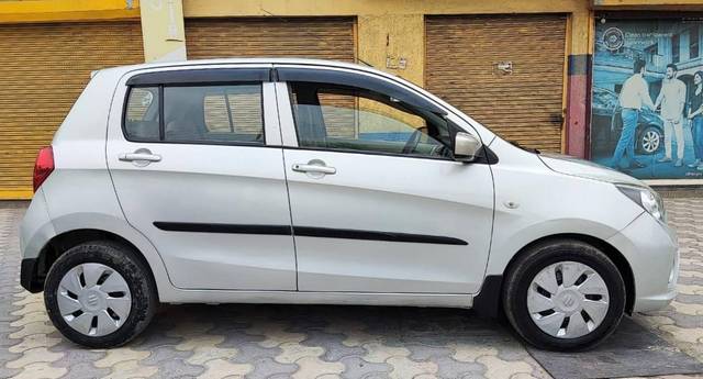 https://images10.gaadi.com/usedcar_image/4548664/original/processed_f30a0a27c7a35a12e972637e44677d8c.jpeg?imwidth=6401