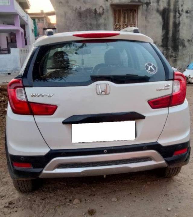 https://images10.gaadi.com/usedcar_image/4548698/original/processed_627f9352-7b51-4518-b55d-bf4707fc87e6.jpg?imwidth=6402