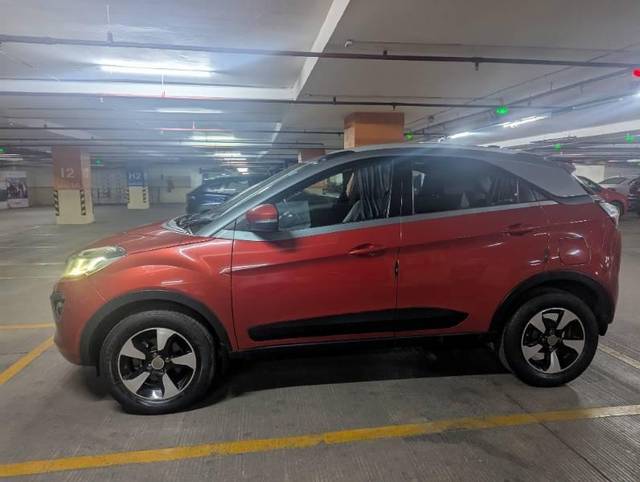 https://images10.gaadi.com/usedcar_image/4548703/original/processed_d021beda-b001-46fe-a586-3e1764312e13.jpg?imwidth=6401