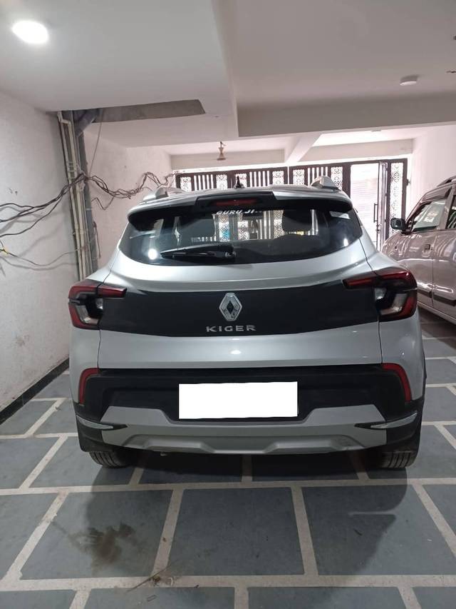 https://images10.gaadi.com/usedcar_image/4548713/original/processed_a5e36618204c0266550d3b2c78685f1e.jpg?imwidth=6401