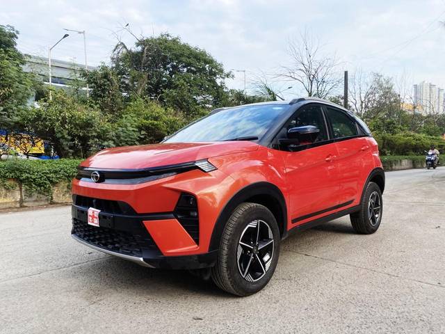 https://images10.gaadi.com/usedcar_image/4548715/original/processed_3accb86ea06919117e67b9f070934984.jpg?imwidth=6402