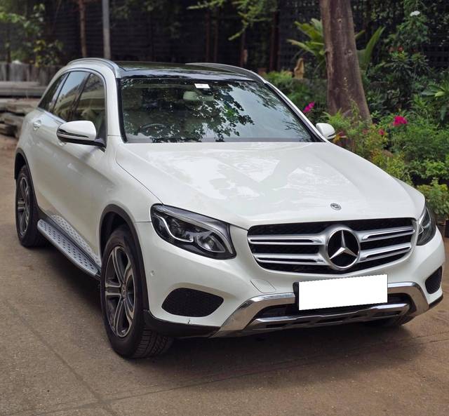 https://images10.gaadi.com/usedcar_image/4548718/original/processed_ad2b7982-3c95-45a8-85ca-9a1ae36f1664.jpg?imwidth=6400