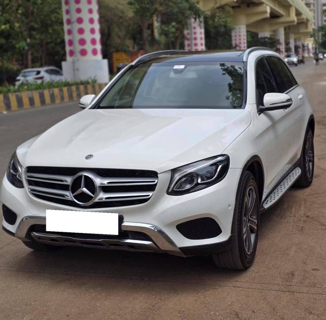 https://images10.gaadi.com/usedcar_image/4548718/original/processed_eba7fe1c-994a-4010-a179-fa6cdfb01d76.jpg?imwidth=6402