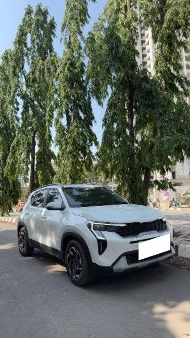 https://images10.gaadi.com/usedcar_image/4548726/original/processed_d3e72c69-5ca1-4bb5-8fe6-d478a0dee215.jpeg?imwidth=6400