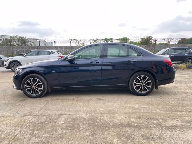 https://images10.gaadi.com/usedcar_image/4548732/original/6461d130255ff39d9ba33f267cfeccfb.jpg?imwidth=6402