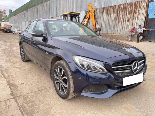https://images10.gaadi.com/usedcar_image/4548732/original/processed_2ae68cb19d0123b1436d6dc7e87db21a.jpg?imwidth=6400