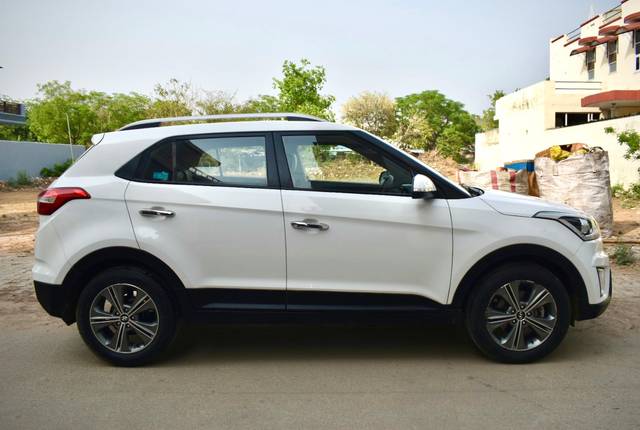 https://images10.gaadi.com/usedcar_image/4548742/original/3c2cfe0de5d8ea6e284b35800c7d4beb.jpg?imwidth=6401