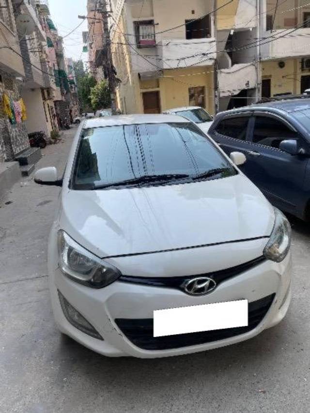 https://images10.gaadi.com/usedcar_image/4548751/original/processed_a6c1f9d1-a22c-43c6-bd1d-ce1ba19e32f7.jpeg?imwidth=6400