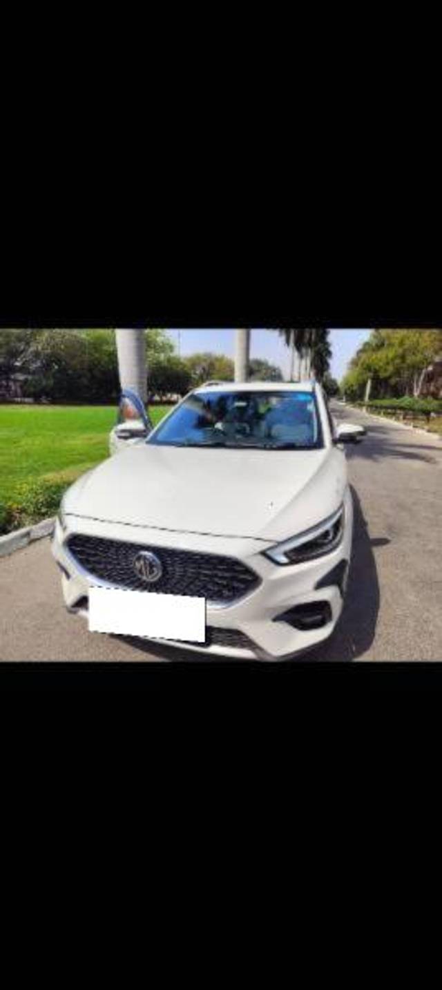 https://images10.gaadi.com/usedcar_image/4548764/original/processed_8552beba-21d6-4eef-8f9b-c3763596d714.jpg?imwidth=6400
