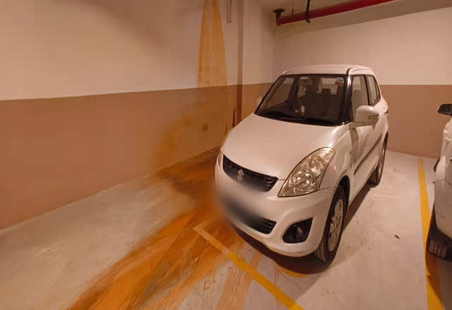 https://images10.gaadi.com/usedcar_image/4548771/original/c66538d5-9bcd-415b-95ba-1e6ecf9ff102.?imwidth=6400