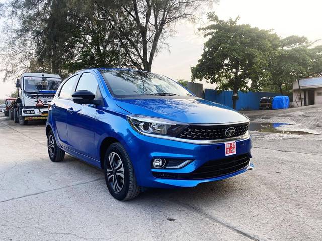 https://images10.gaadi.com/usedcar_image/4548785/original/processed_0cf65aba5f41bee7ecc41219e75f99c3.jpg?imwidth=6400