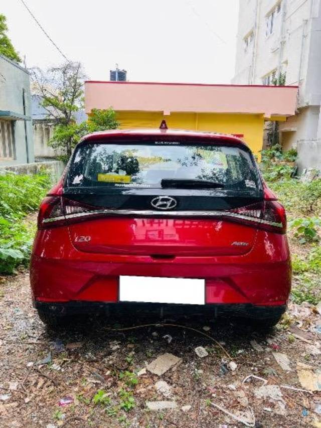 https://images10.gaadi.com/usedcar_image/4548786/original/processed_9828e475-0e90-4785-bedb-62ec0db58ad4.jpeg?imwidth=6401