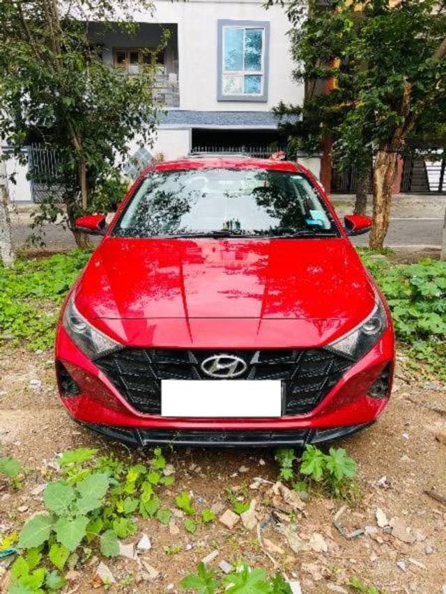 https://images10.gaadi.com/usedcar_image/4548786/original/processed_993fc8e1-415a-411c-9ae6-8def7000f23d.jpeg?imwidth=6402