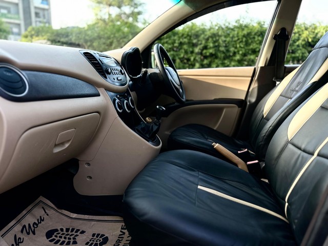 Second-hand 2010 Hyundai i10 Sportz 1.2 for sale in Chandigarh-2