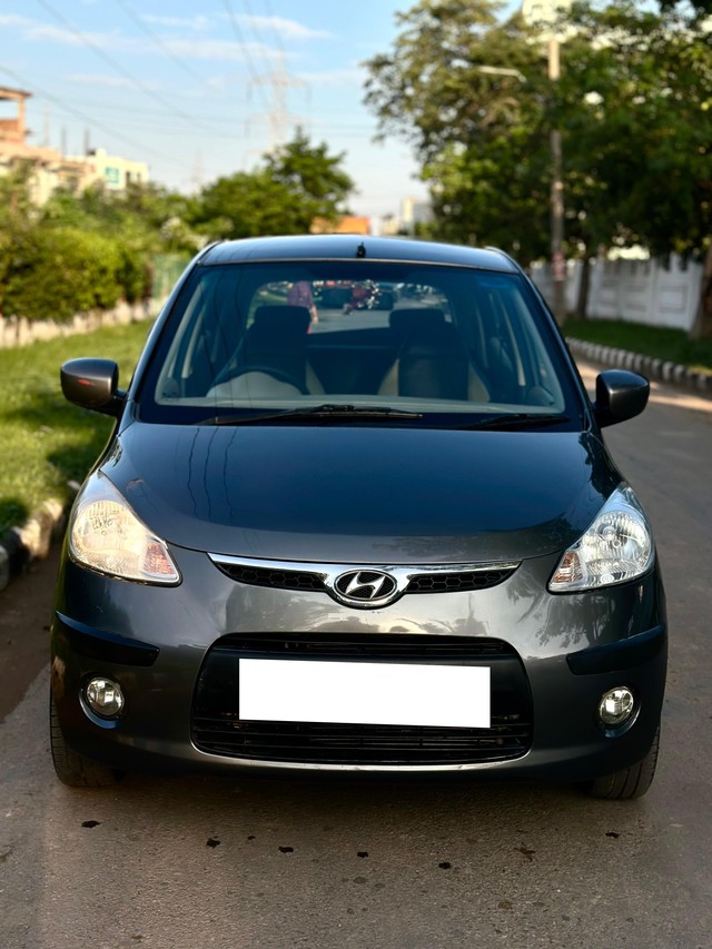 Second-hand 2010 Hyundai i10 Sportz 1.2 for sale in Chandigarh-0