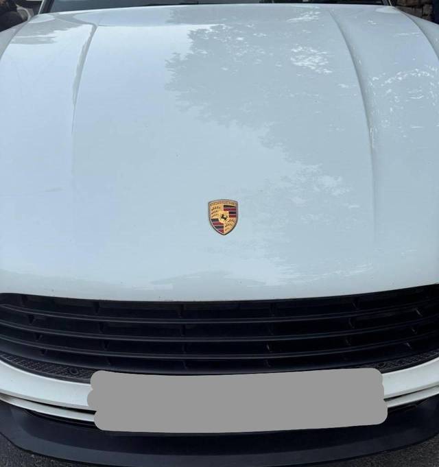 https://images10.gaadi.com/usedcar_image/4548797/original/processed_17d1df1eac5cf8bf6f5b3a686a8cc6b9.jpg?imwidth=6401