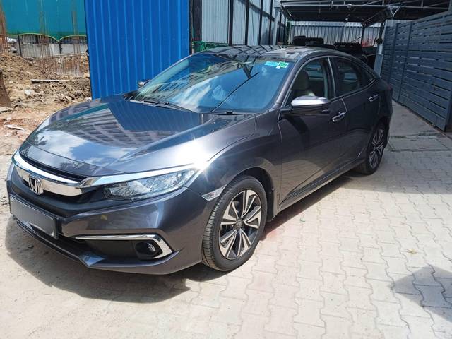 https://images10.gaadi.com/usedcar_image/4548798/original/processed_9cd23d57cdbad3616807324c49bbd820.jpg?imwidth=6402