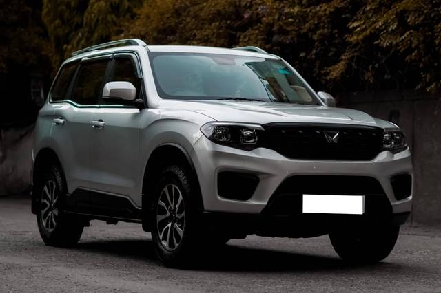https://images10.gaadi.com/usedcar_image/4548806/original/processed_be047b8b2b335f614b6712f64793bcdb.jpg?imwidth=6400