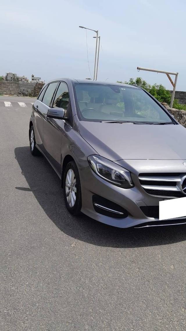 https://images10.gaadi.com/usedcar_image/4548812/original/processed_dad395ad19737e733967cf786683436d.jpg?imwidth=6400
