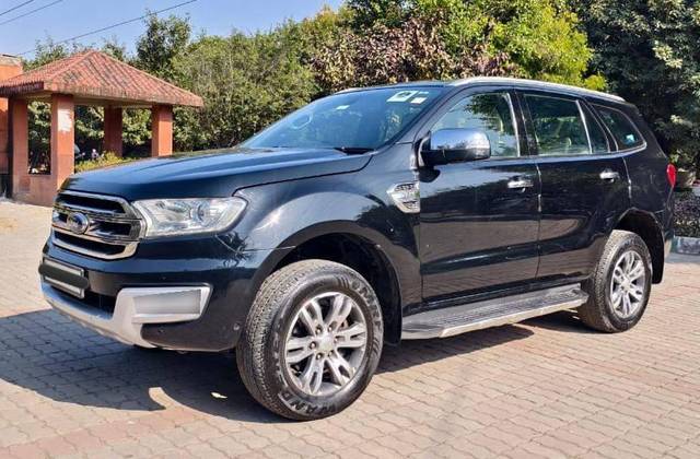 https://images10.gaadi.com/usedcar_image/4548813/original/processed_bad56a70da907a849822119731ad8a75.jpg?imwidth=6400