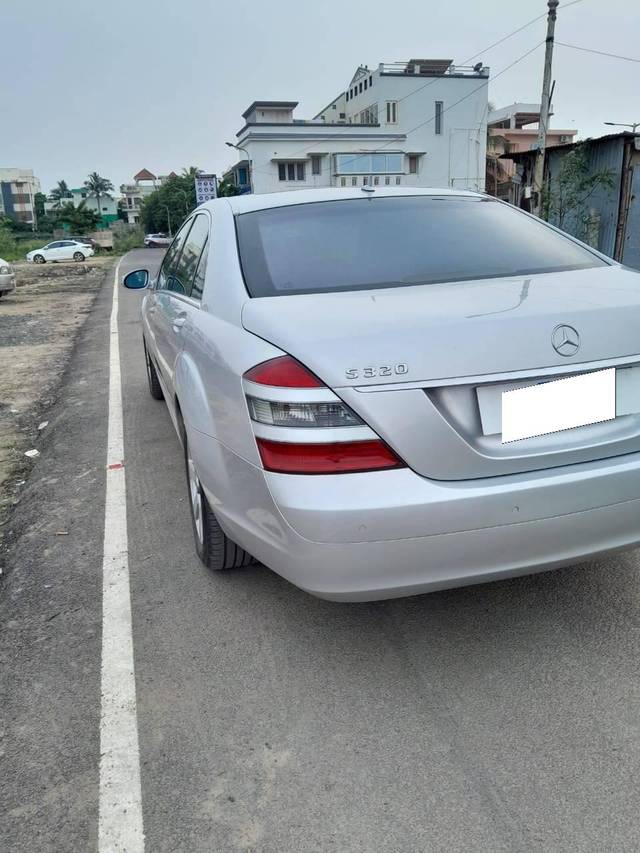 https://images10.gaadi.com/usedcar_image/4548819/original/processed_4eaf2b3cef9f9f8e5b2a9c6d21a75c77.jpg?imwidth=6402
