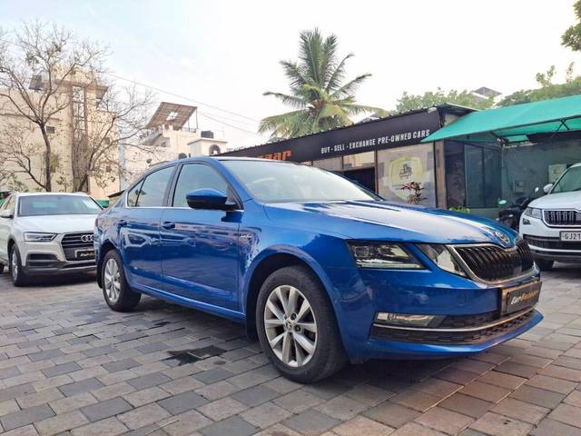 https://images10.gaadi.com/usedcar_image/4548820/original/8e10c2e8594a25271041932508c33cfe.jpeg?imwidth=6400
