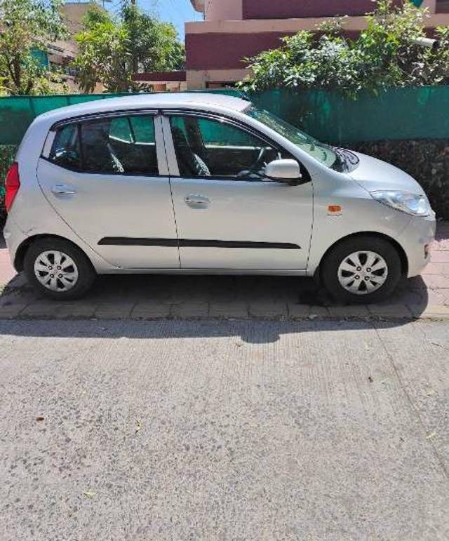 https://images10.gaadi.com/usedcar_image/4548825/original/processed_0a8b3f3d-12aa-429a-b103-9ddc3b34fe7c.jpg?imwidth=6400