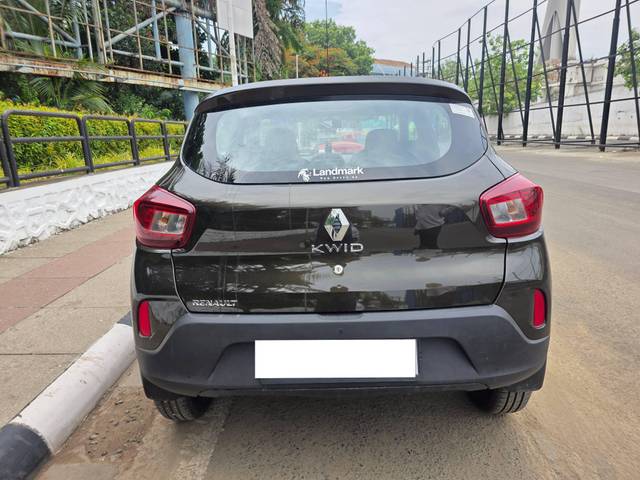 https://images10.gaadi.com/usedcar_image/4548838/original/processed_e1b94ff4eb6f34fae4b991aadf5e022c.jpg?imwidth=6402