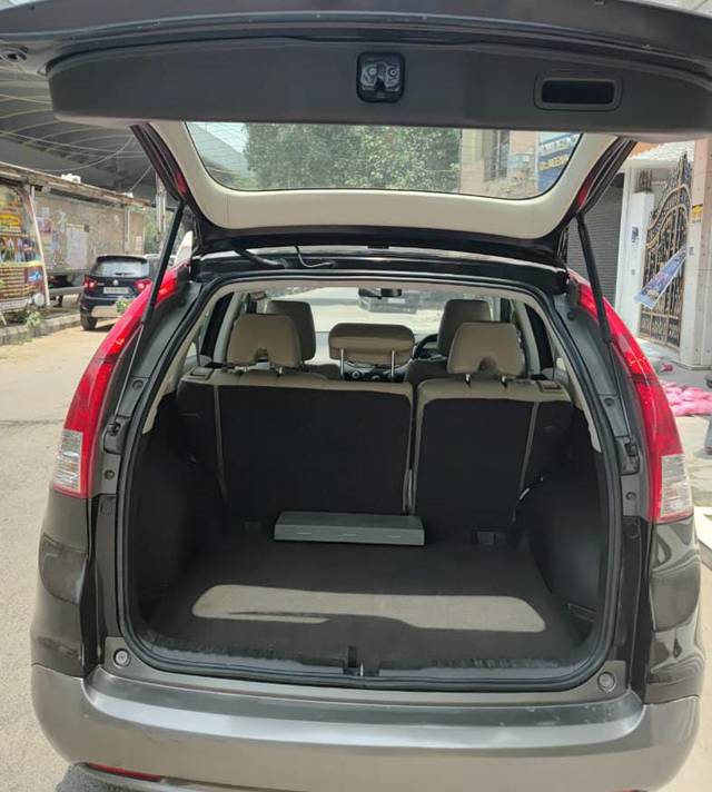 https://images10.gaadi.com/usedcar_image/4548840/original/0c91ccc3b34459928a58e6b32593318b.jpg?imwidth=6402