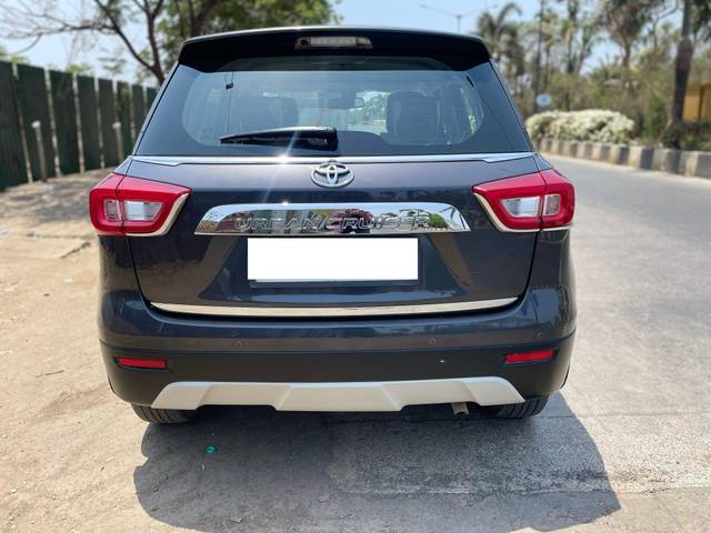 https://images10.gaadi.com/usedcar_image/4548843/original/processed_2f1138fc5d10b5c01b615d561017f451.jpg?imwidth=6402