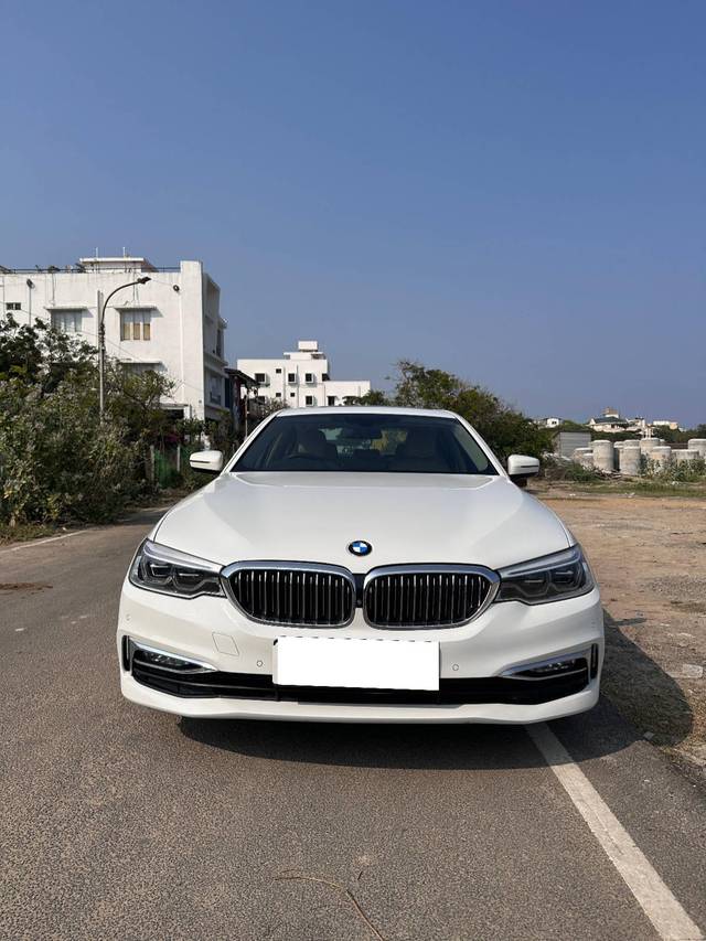 https://images10.gaadi.com/usedcar_image/4548850/original/processed_cbf215b80c17cf06d1cf3b4eb9183b0d.jpg?imwidth=6400