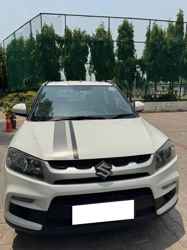 https://images10.gaadi.com/usedcar_image/4548854/original/processed_1e350d52f061a5084665ed51bbe45ede.jpg?imwidth=6402