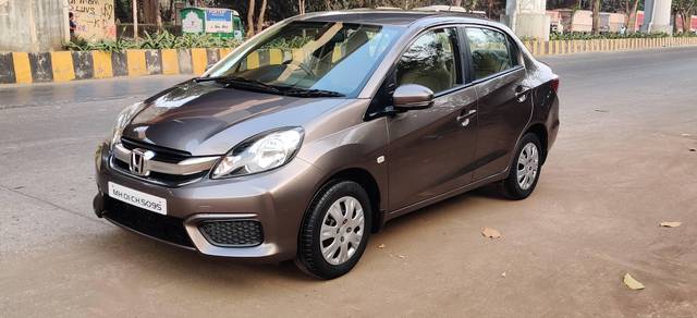 https://images10.gaadi.com/usedcar_image/4548859/original/processed_9d3463fff510decf60ef04e17e2cfb20.jpg?imwidth=6401
