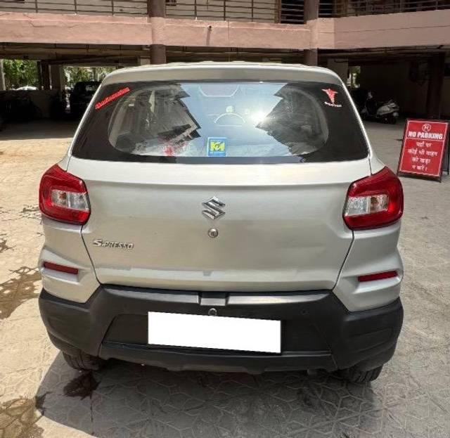 https://images10.gaadi.com/usedcar_image/4548868/original/processed_833ee58c-8359-4815-83db-a3ddadc14a43.jpeg?imwidth=6401