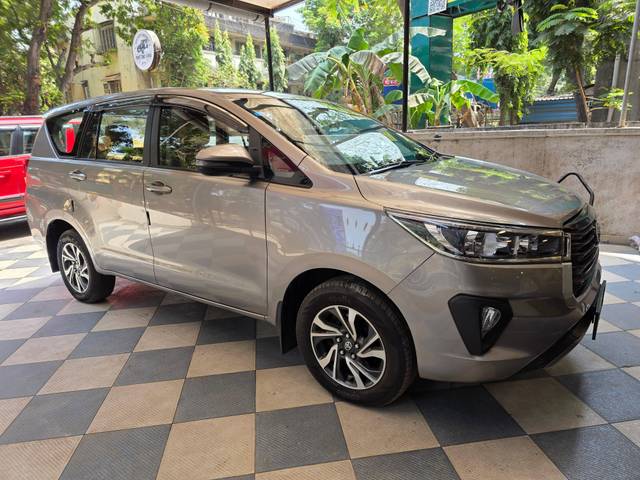 https://images10.gaadi.com/usedcar_image/4548876/original/processed_9c2da5d406e77a7162f71c0cf4594c7a.jpg?imwidth=6400